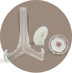 Acrylic Single Bend Plate Display Easel